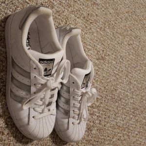 Adidas super stars